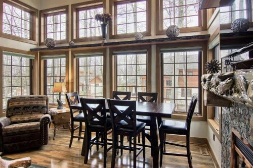 734 Disciples Village Condo