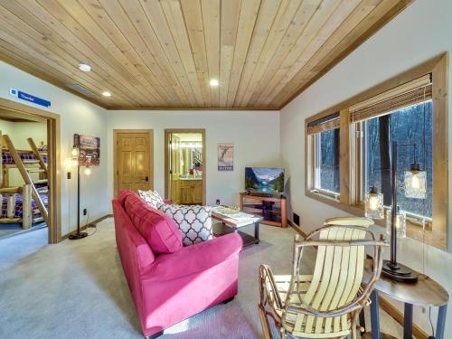 832 Mountain Cabin