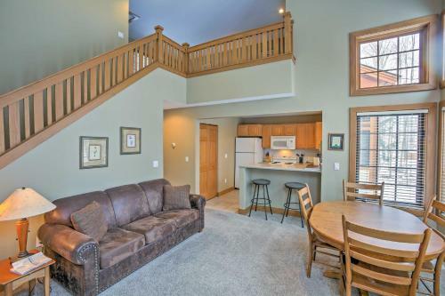 Boyne Falls Townhome With Forest Views-walk To Lifts!