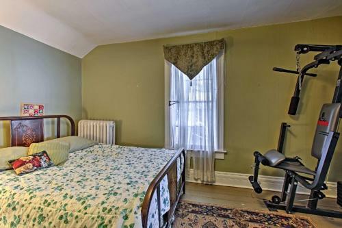 Downtown Bessemer House Near Skiing And Snowmobiling