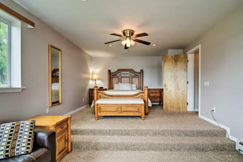 Lake Charlevoix Home With Deck, Walk To Downtown!