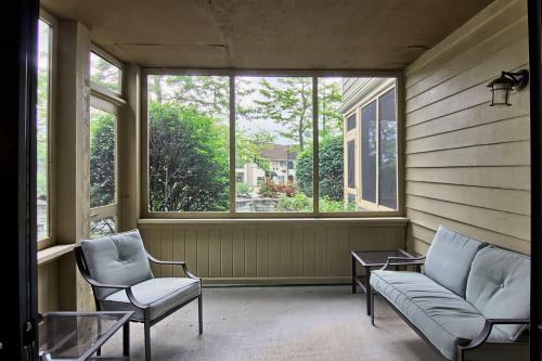 109 Pointes North Inn