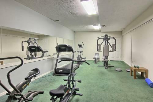 109 Pointes North Inn