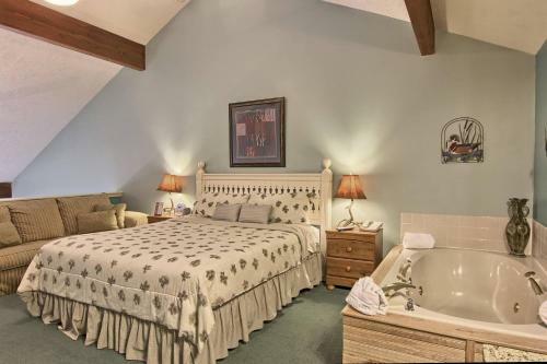 210 Pointes North Inn