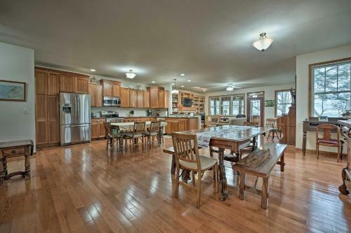 Lake Michigan Waterfront Home 1 Mi To Dtwn!