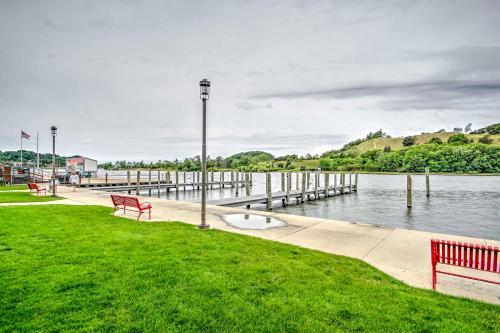 Lovely Apartment With Balcony In Downtown Grand Haven