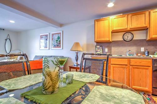 Lovely Apartment With Balcony In Downtown Grand Haven