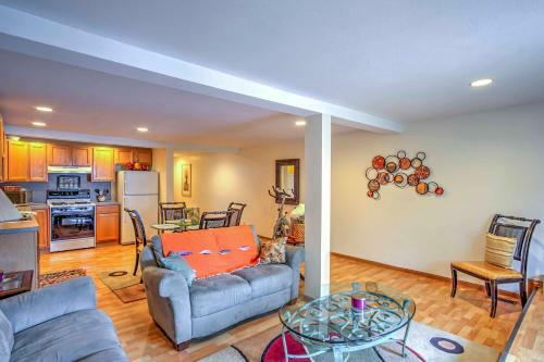 Lovely Apartment With Balcony In Downtown Grand Haven