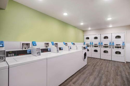 Hotel Woodspring Suites Detroit Madison Heights