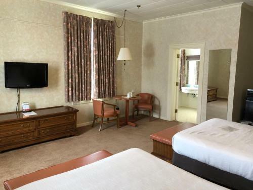 Stearns Hotel