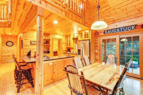 Kingfisher Cove Cabin 16