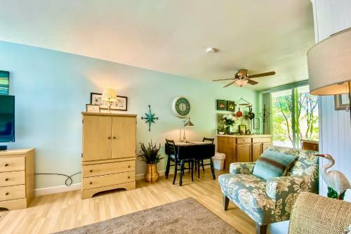 Holiday Hills Condo, Unit #5