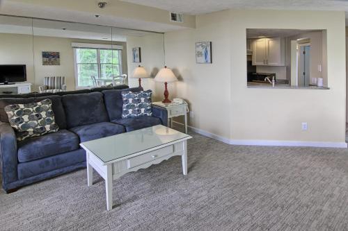201 North Shore Inn