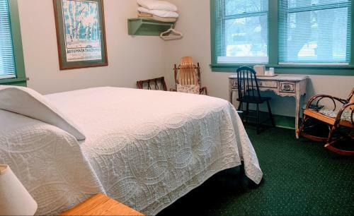 Posada Gordon Beach Inn