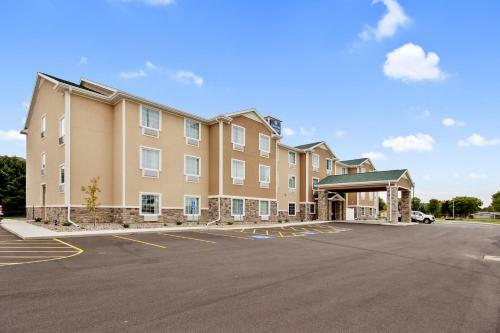 Cobblestone Hotel & Suites - Austin