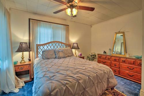 Charming Vintage Union Pier Home - Walk To Beach!