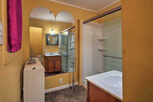 Charming Vintage Union Pier Home - Walk To Beach!