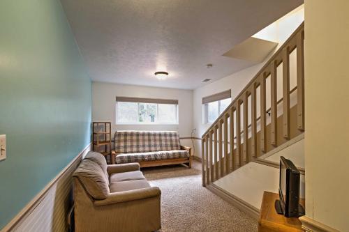 Cozy Union Pier House With Hot Tub, Deck, And Backyard