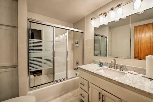 Lake Michigan Family Home With Private Beach Access!