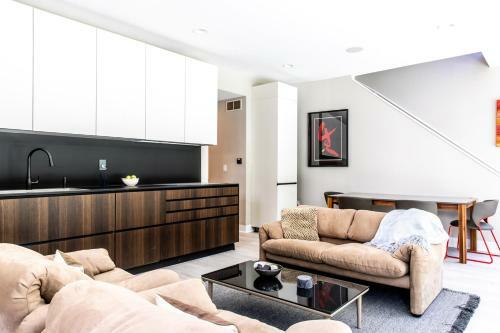 White Pearl Beach House