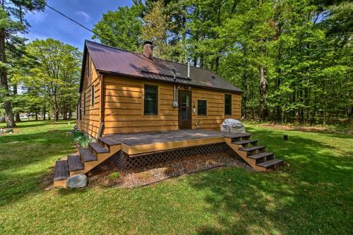 Rustic Cloquet Home With 3-season Porch And Fire Pit