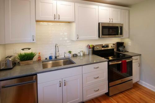 Apartamento Remodeled Apt - 8 Mi To Downtown Minneapolis!
