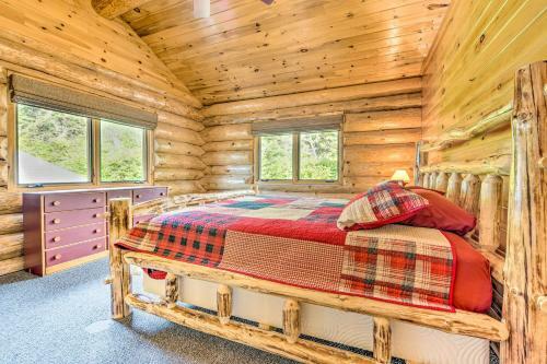 Lutsen Cabin With Fire Pit, Patio And Deck!