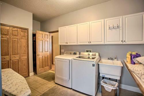 Executive Eden Prairie Home With Deck, Game Room