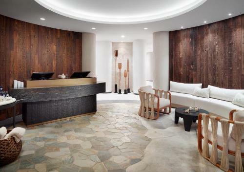 Hotel Omni Viking Lakes