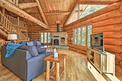 Lakefront Log Cabin With Dock About 9mi To Lutsen Mtn