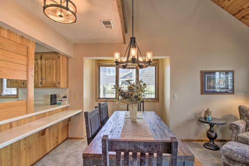 Authentic Cabin With Fire Pit On Roberds Lake!