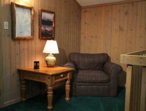 Beautiful Vacation Apartments On Serene Gull Lake