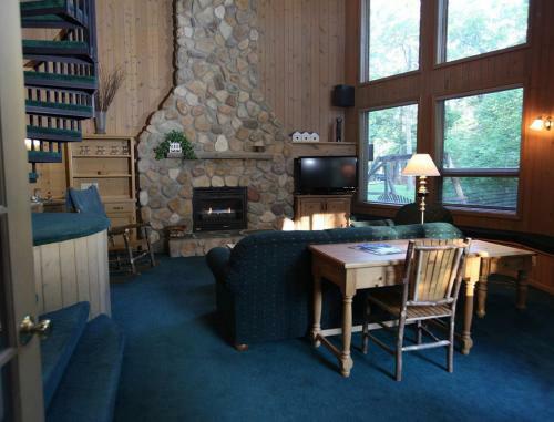 Beautiful Vacation Apartments On Serene Gull Lake
