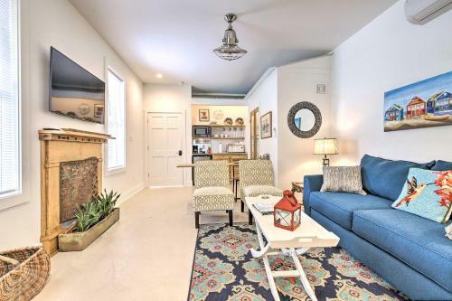 Walk To Beach From Chic Old Town Apartment With Yard