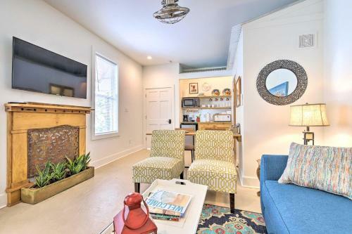 Walk To Beach From Chic Old Town Apartment With Yard