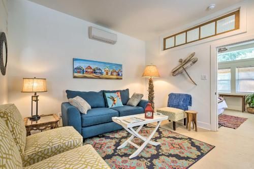 Walk To Beach From Chic Old Town Apartment With Yard