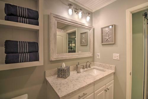 Apartamento 1st Floor, Renovated And Updated Condo With Pool