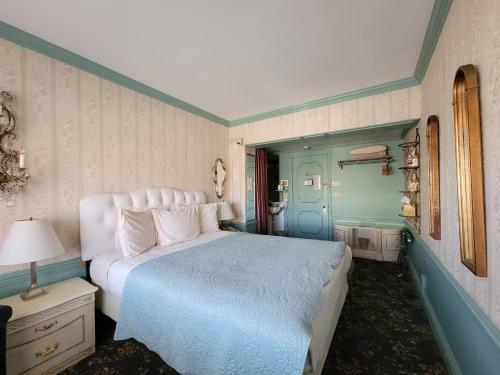 Hotel Lowell Inn