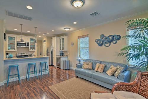Bright Pass Christian Beach Home - Walk To Beach!