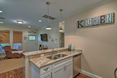 Bright Pass Christian Beach Home - Walk To Beach!