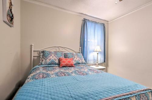 Gulfport Home With Deck And Grill, Walk To Beach!