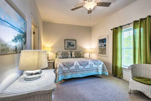 Gulf Coast Getaway With Water Views - Walk To Beach!