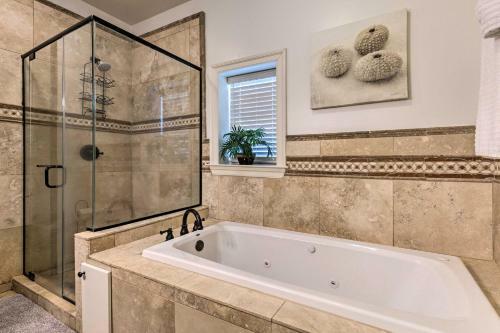 Gulf Coast Getaway With Water Views - Walk To Beach!