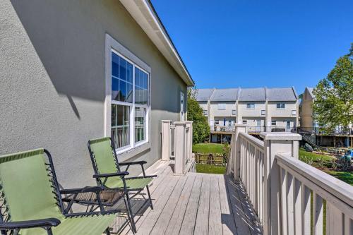 Gulf Coast Getaway With Water Views - Walk To Beach!