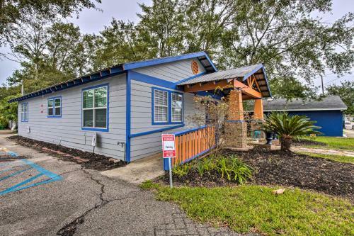 Downtown Ocean Springs Duplex With A And C, 1mi To Beach