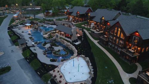 Luxury Lakefront Villa 2 Mi To Sdc Huge Pool Kayaks Dock