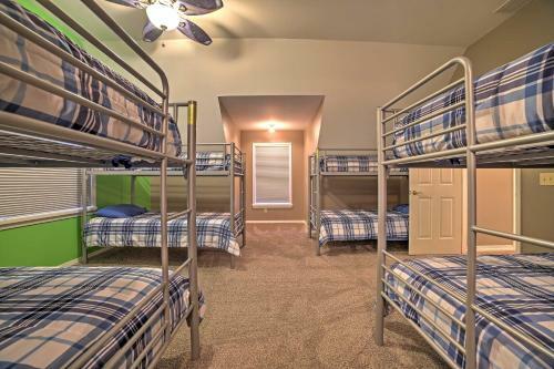Charming Hillside Branson Home With Spacious Deck!