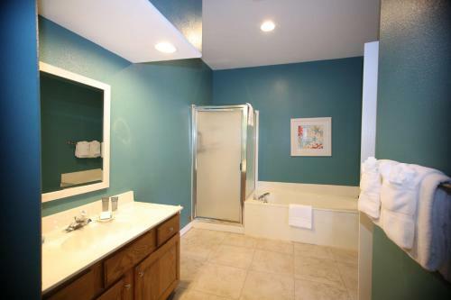 Gorgeous Branson Suite 2br Standard