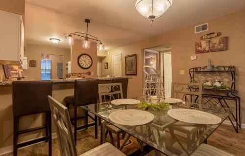 Apartamento Premier Pointe Condo