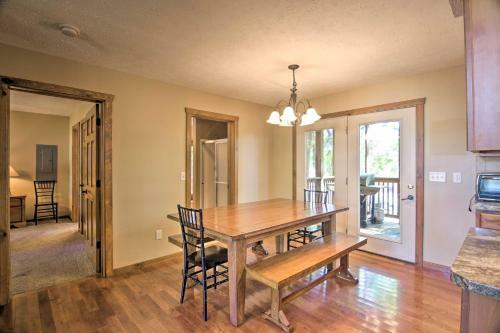 Refined Resort Residence Near Silver Dollar City!